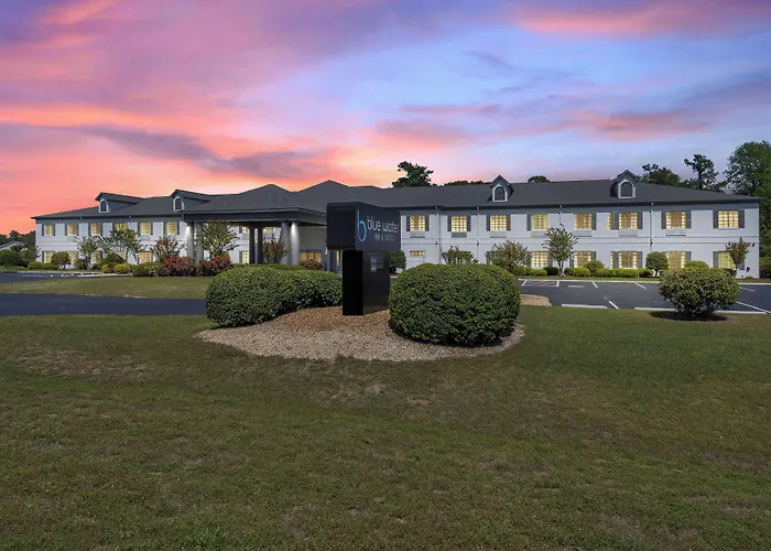 Blue Water Inn & Suites BW Signature Collection
